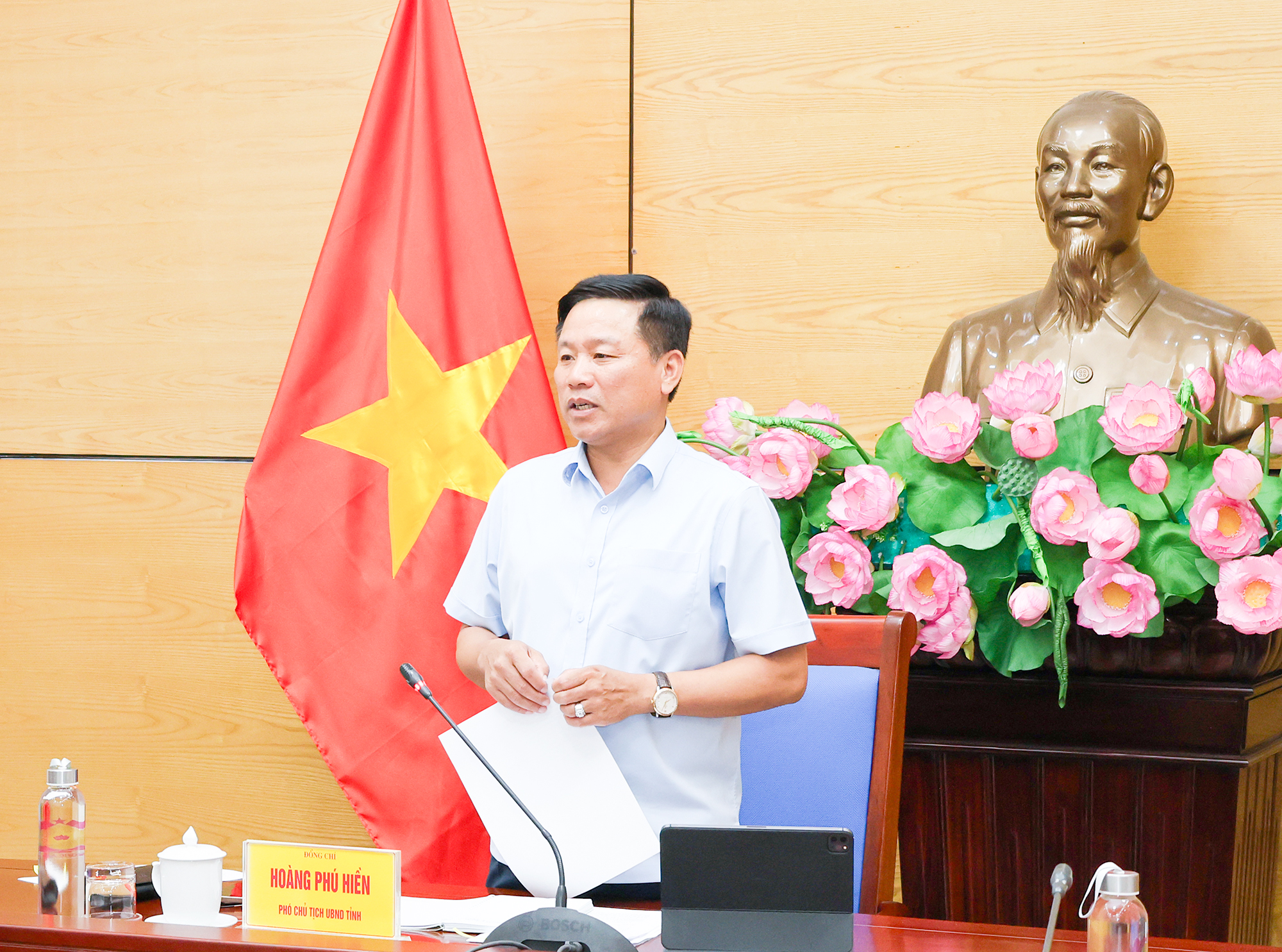 Anh-tin-bai